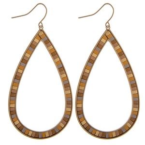 Teardrop resin earrings